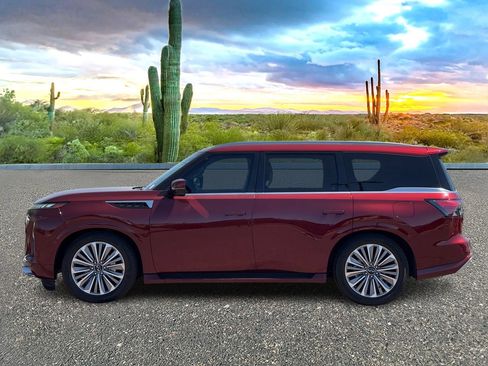Certified 2025 INFINITI QX80 Luxe RWD image 3