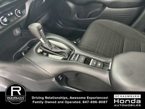 Used 2025 Honda HR-V LX image 18