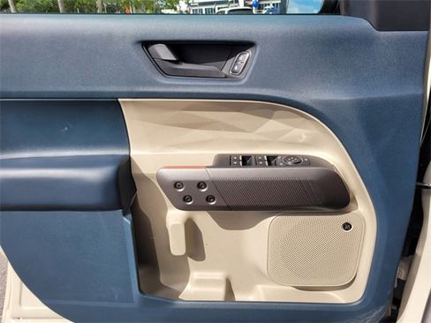 Used 2025 Ford Maverick Lariat w/ 4K Tow Package image 22