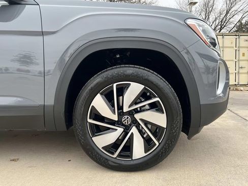 New 2026 Volkswagen Atlas SE FWD image 8