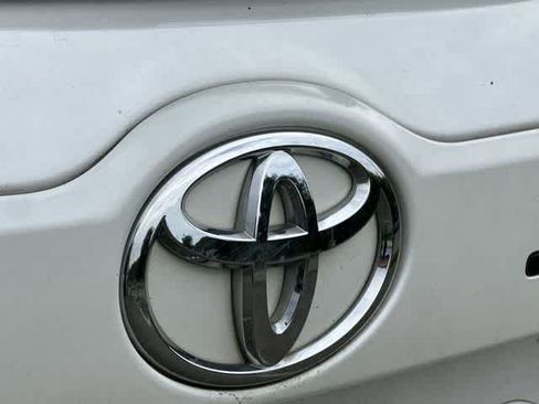 Used 2015 Toyota Highlander XLE AWD/4WD image 18