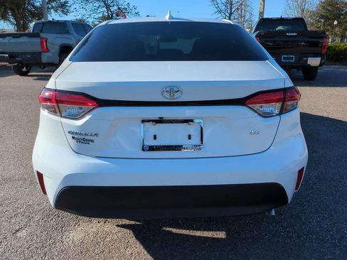 Certified 2026 Toyota Corolla LE image 5