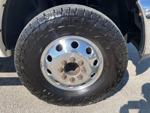 Used 2018 RAM 3500 Laramie Longhorn image 10