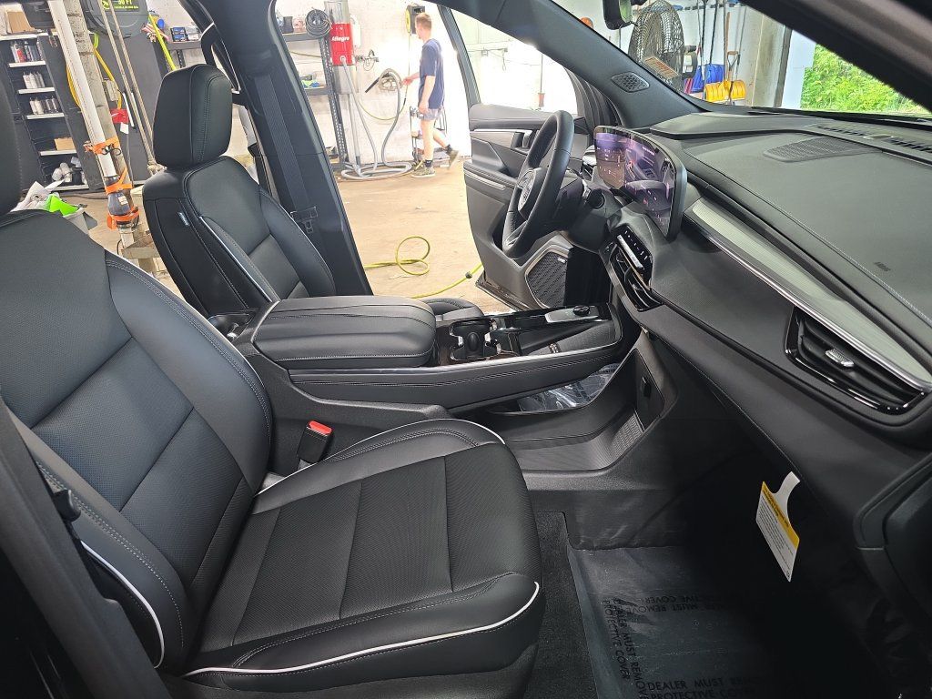 New 2027 Buick Enclave Preferred w/ Power Package FWD image 10