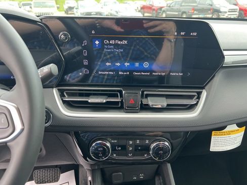New 2026 Chevrolet TrailBlazer LT w/ Convenience Package AWD/4WD image 14