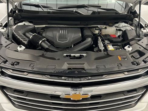 Used 2024 Chevrolet Traverse LT image 76