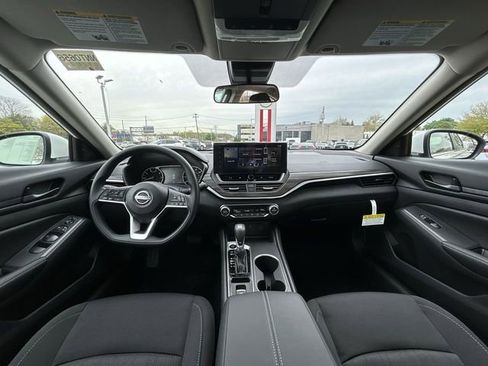 New 2026 Nissan Altima 2.5 SV w/ SV Special Edition Package AWD/4WD image 12