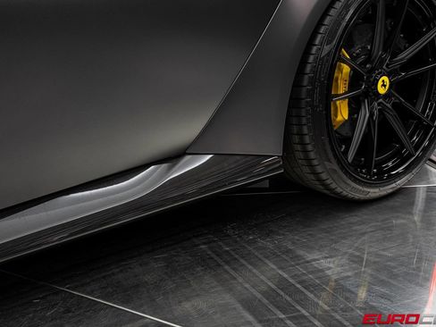 Used 2025 Ferrari 12Cilindri RWD image 17