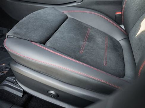 New 2025 Mercedes-Benz CLA 35 AMG 4MATIC image 34