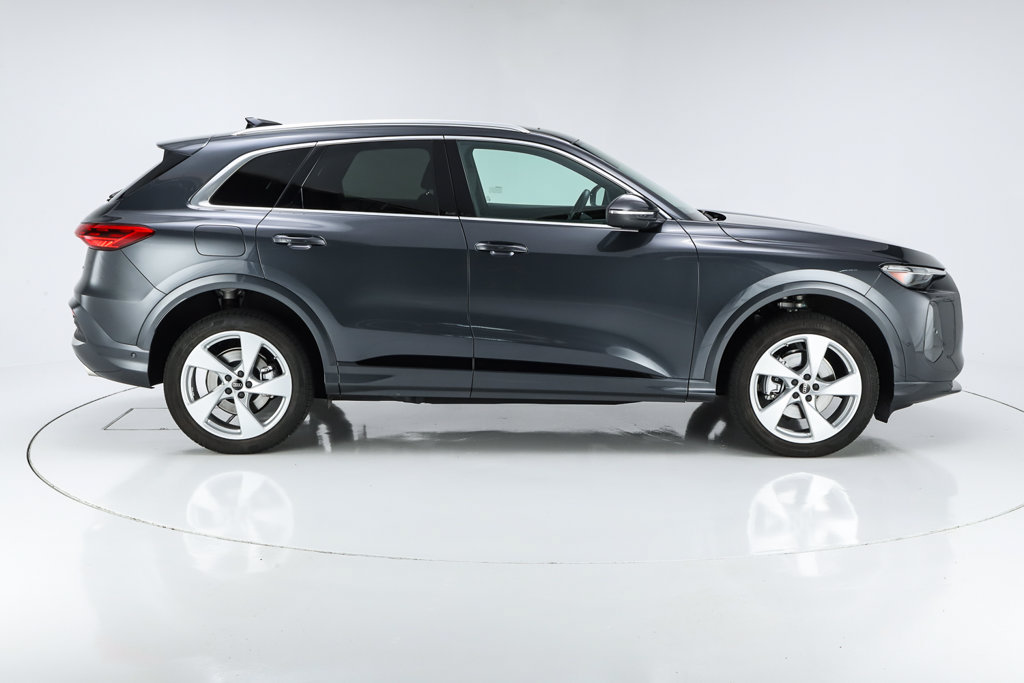 Used 2025 Audi Q5 Premium Plus AWD/4WD image 13