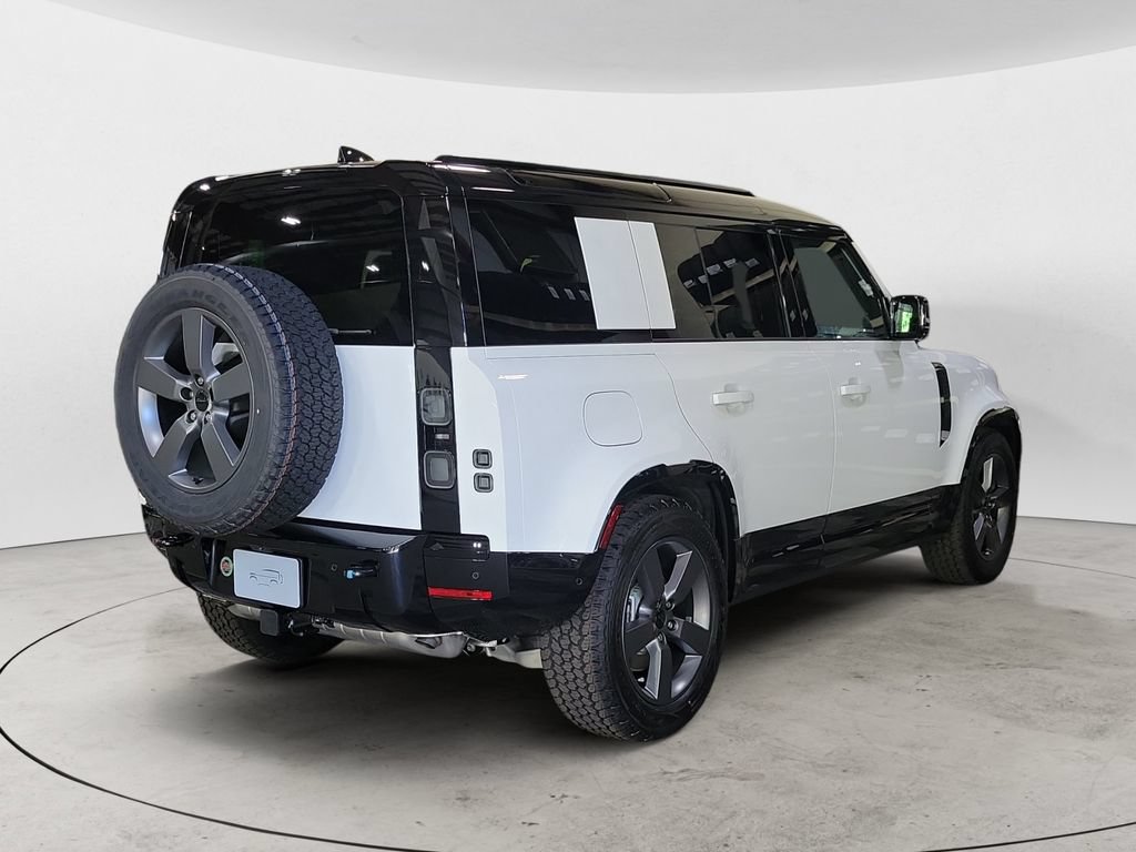 New 2026 Land Rover Defender 110 X-Dynamic SE AWD/4WD image 5