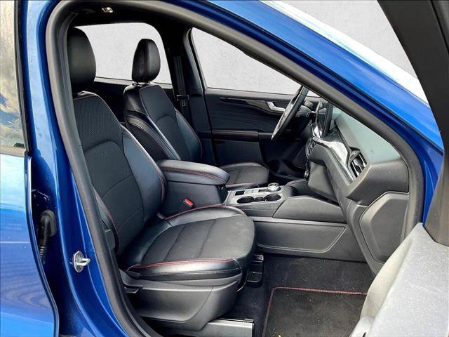 Used 2023 Ford Escape ST-Line w/ Tech Pack #1 AWD/4WD image 7