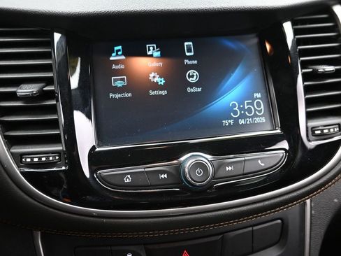 Used 2017 Chevrolet Trax LT AWD/4WD image 15