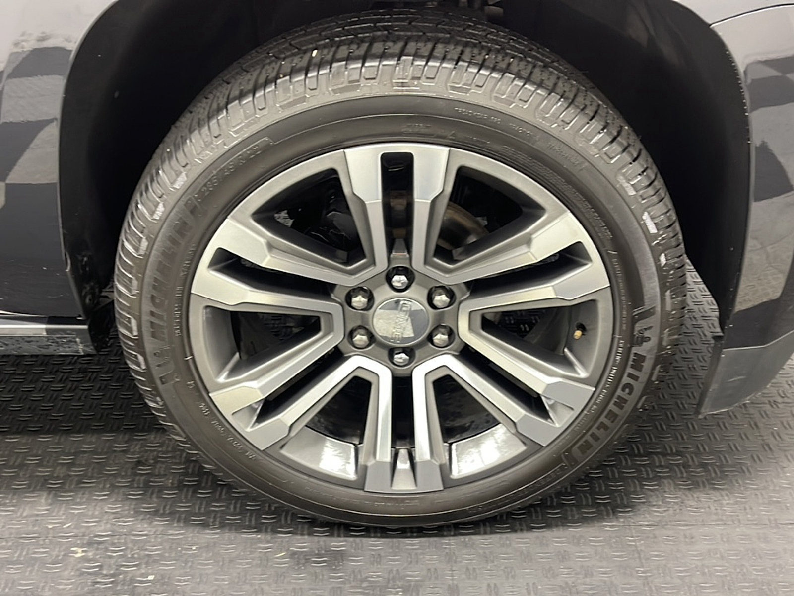 Used 2020 GMC Yukon Denali w/ Denali Premium Package AWD/4WD image 23