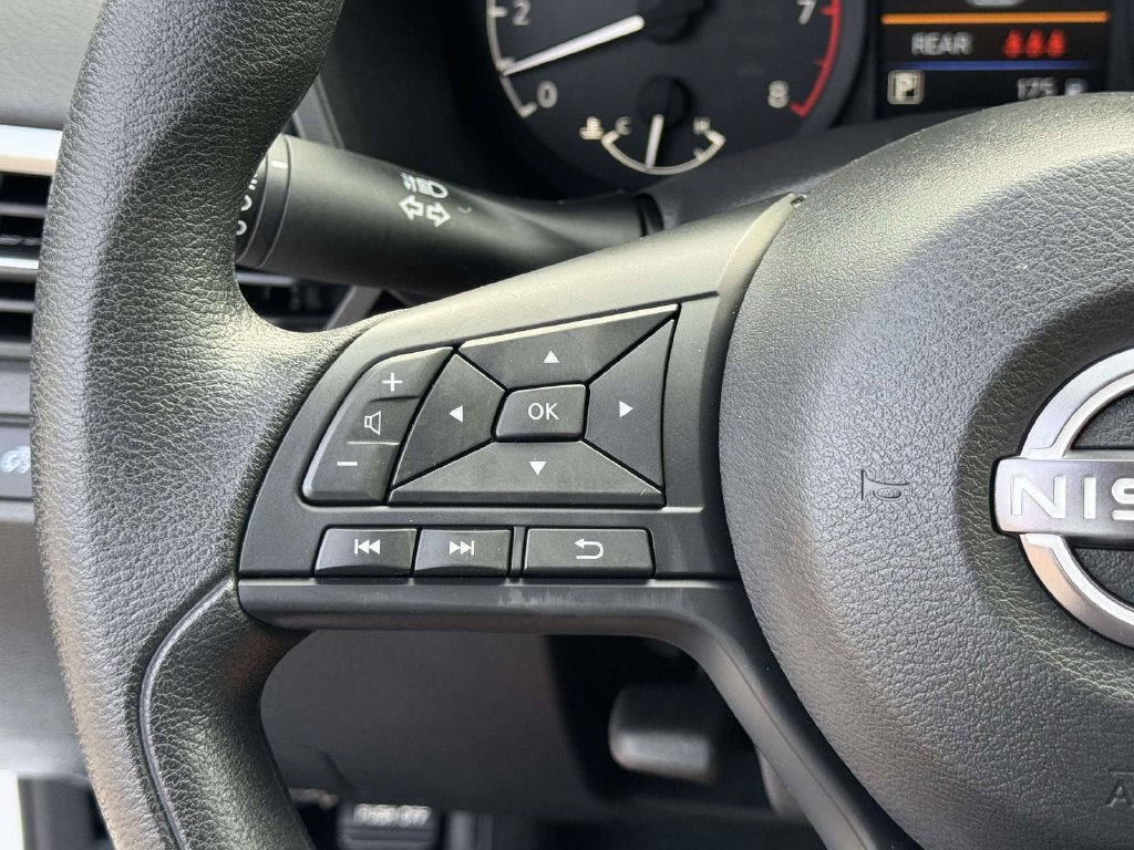 Used 2025 Nissan Altima 2.5 S FWD image 12