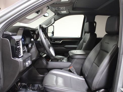 Used 2025 GMC Sierra 2500 Denali image 19