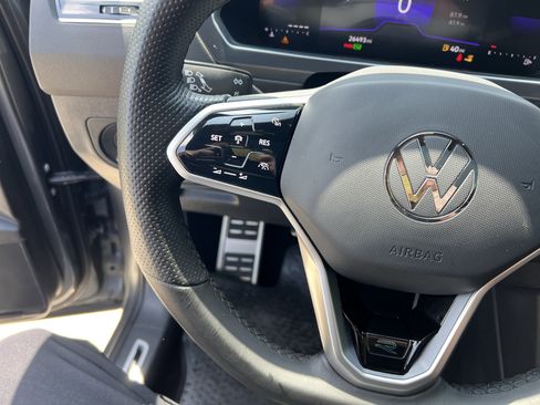 Certified 2024 Volkswagen Tiguan SE R-Line FWD image 17