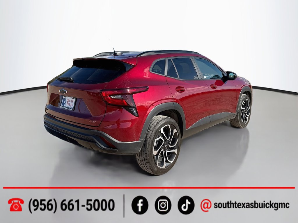 Used 2025 Chevrolet Trax RS w/ Driver Confidence Package FWD image 8