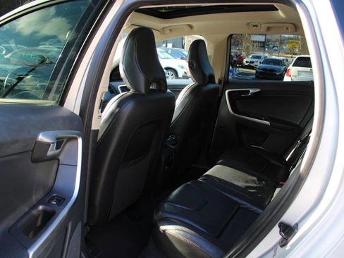 Used 2010 Volvo XC60 3.2 image 26
