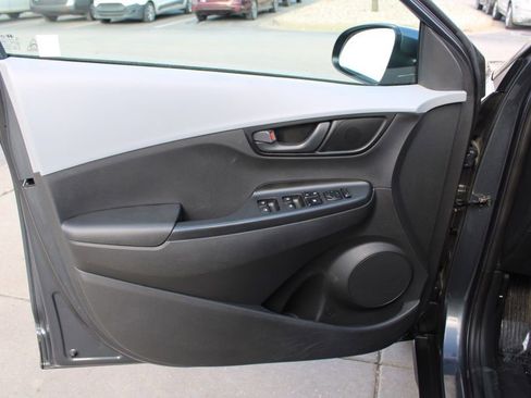 Used 2021 Hyundai Kona SEL w/ Cargo Package image 18