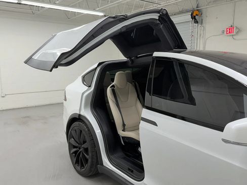 Used 2020 Tesla Model X Long Range AWD/4WD image 64