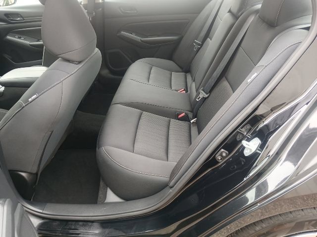 Used 2024 Nissan Altima 2.5 S FWD image 9