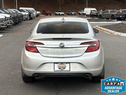 Used 2015 Buick Regal image 4