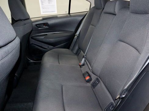 Used 2025 Toyota Corolla LE image 21