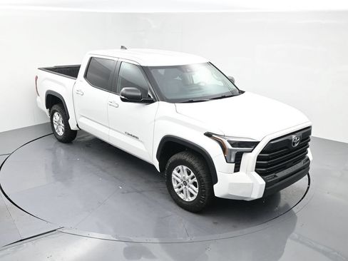 Used 2024 Toyota Tundra SR5 w/ SR5 Premium Package AWD/4WD image 22