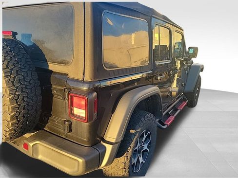 Used 2022 Jeep Wrangler Unlimited Rubicon image 3