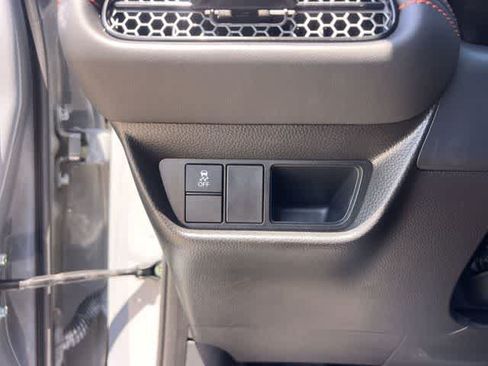 Used 2025 Honda HR-V Sport image 29