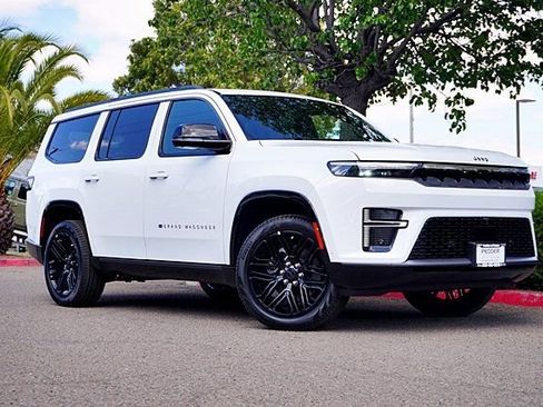 New 2026 Jeep Grand Wagoneer Limited AWD/4WD image 2