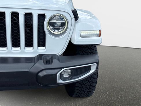 Used 2021 Jeep Wrangler Unlimited Sahara w/ Cold Weather Group AWD/4WD image 11