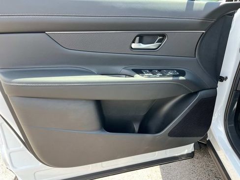 New 2025 Nissan Murano SV w/ Cargo Package AWD/4WD image 21