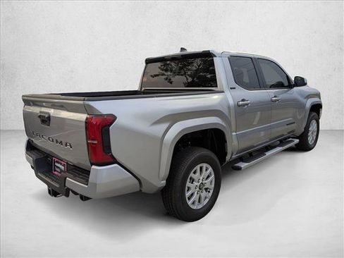 Used 2025 Toyota Tacoma SR5 image 2