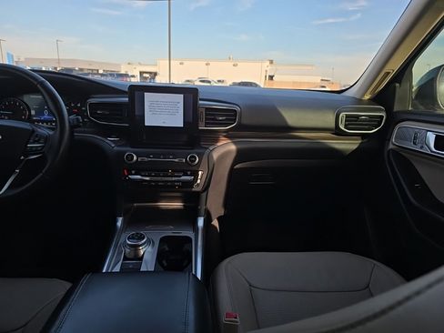 Used 2020 Ford Explorer Limited image 16