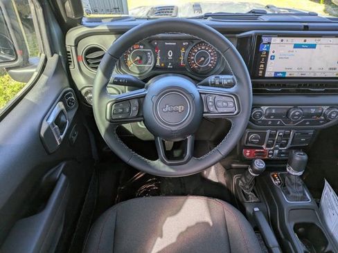 New 2026 Jeep Wrangler Unlimited Rubicon AWD/4WD image 13