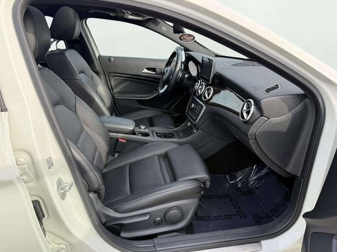 Used 2016 Mercedes-Benz GLA 250 4MATIC image 12