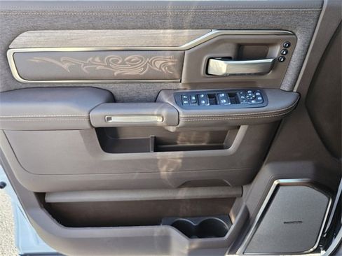 New 2026 RAM 2500 Limited image 15