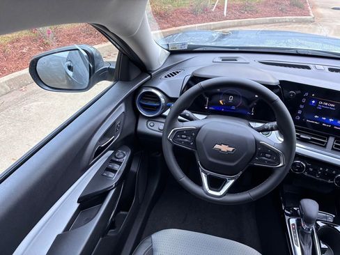 New 2026 Chevrolet Trax LT w/ Driver Confidence Package image 13