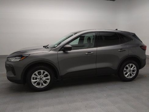 Used 2025 Ford Escape Active AWD/4WD image 2