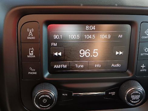 Used 2019 Jeep Renegade Sport image 16