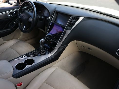 Used 2017 INFINITI Q50 2.0t image 21