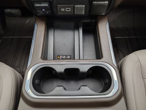 Used 2021 Chevrolet Silverado 2500 LTZ w/ LTZ Premium Package image 45