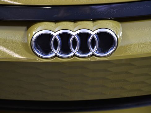 Certified 2023 Audi e-tron GT Prestige w/ Prestige Package image 14