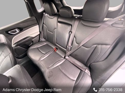 Used 2025 Jeep Compass Limited image 24