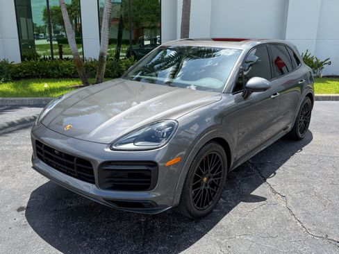 Used 2021 Porsche Cayenne GTS AWD/4WD image 8