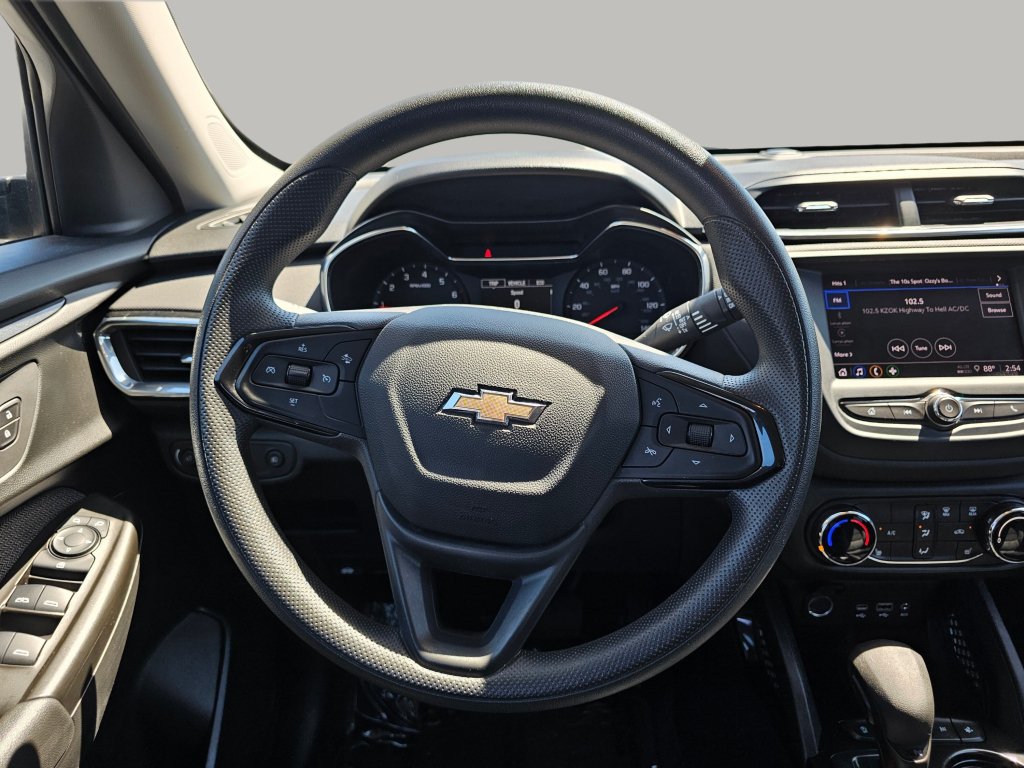 Used 2023 Chevrolet TrailBlazer LT FWD image 5