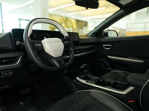 Used 2025 Kia K4 GT-Line FWD image 2