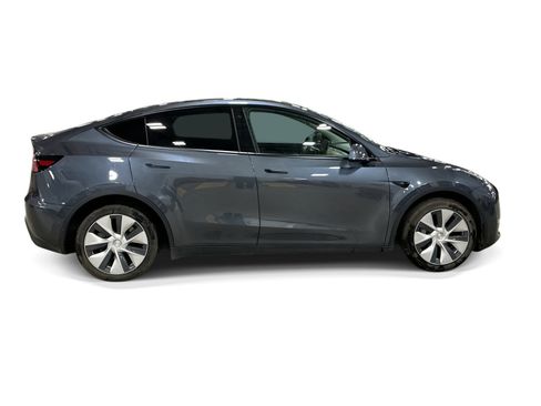 Certified 2021 Tesla Model Y Long Range AWD/4WD image 7